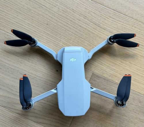 Dron DJi mini SE