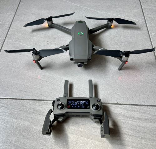 DJI Mavic 2 Zoom (Fly More Combo) - BAZAR